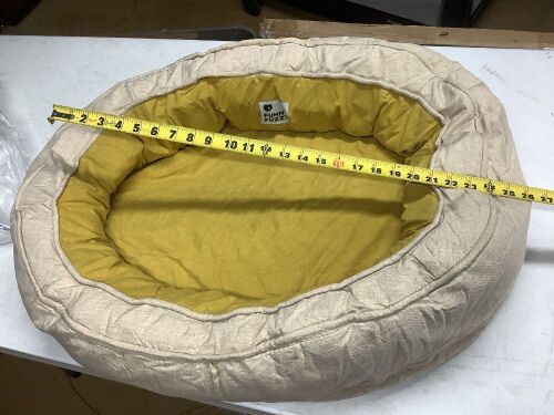 Funny Fuzzy Donut Dog Bed, Large - Lot 454