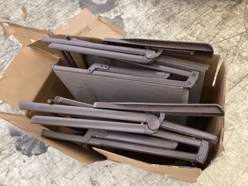 Set of 2 Folding Patio Chairs  - Lot 496