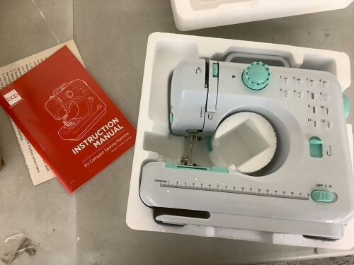 6V Portable Foot Pedal Sewing Machine w/ 12 Stitch Patterns  - Lot 562