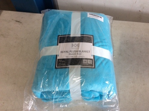 Royal Plush Throw Blanket  - Lot 274