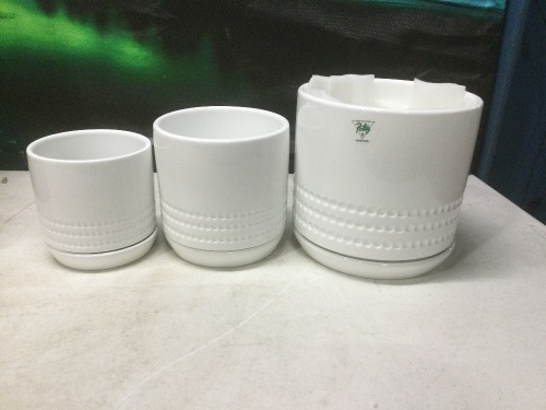 Potey Ceramic Pots, Set of 3  - Lot 387