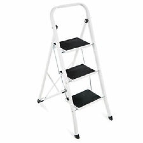 300lb 5-Step Foldable Aluminum Ladder - Lot 1112