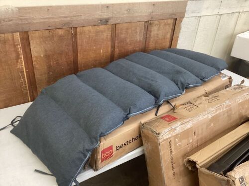 Oversized Zero Gravity Chair, Folding Outdoor Recliner w/ Removable Cushion  - Lot 233