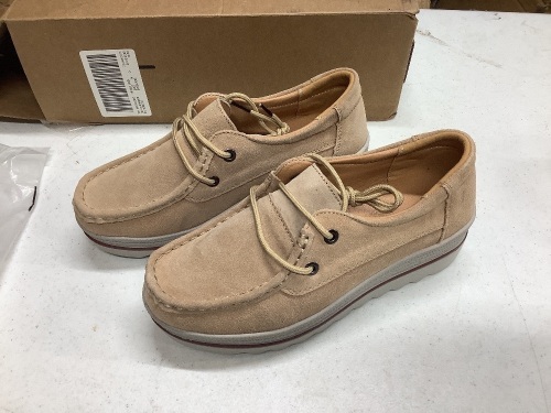 Veroders Women's Platform Slip On Loafer Wedges, Size 38 - Lot 446