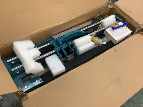 VEVOR 31.5 Inch Double Rail Manual Tile Cutter 3/5 in Cap w/Precise Laser Positioning  - Lot 417