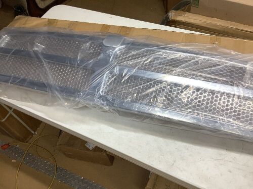 Front Chrome Grille for Dodge Ram 1500 2500 3500 1994-2001  - Lot 713