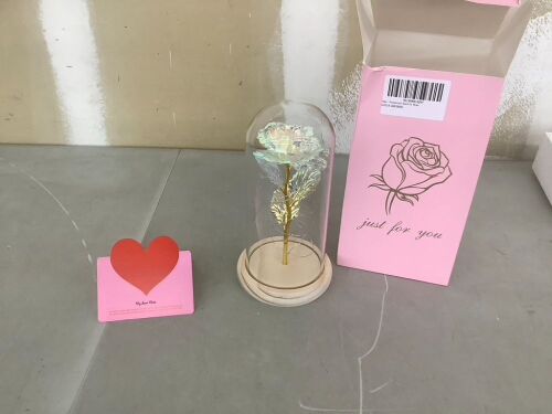 Lot of (8) Enchanted Sparkly Roses, Multiple Colors  - Lot 679