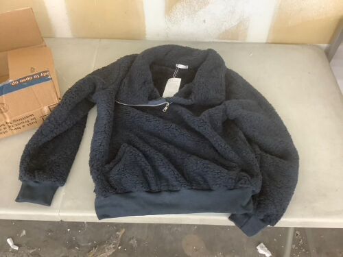 Kirundo Blue Sweater, Large - Lot 735