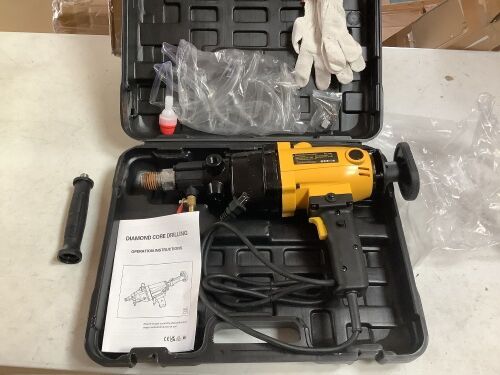 VEVOR Diamond Core Drill, 2180W 7'/180 mm, 1600RPM Variable Speed Core Drill Rig with Portable Cas - Lot 117