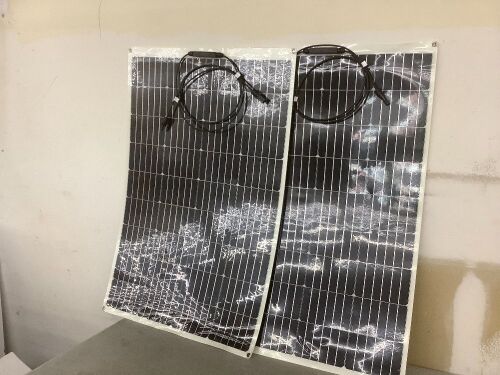 600W Flexible Monocrystalline Solar Panel for 12-24V Battery Charging, Set of 2  - Lot 531