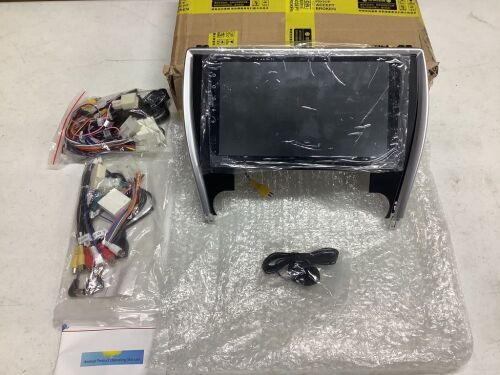 Android 10.1" Car Multimedia Player for 2015-2017 Toyota Camry - Light Damage to Trim Clip  - Lot 154