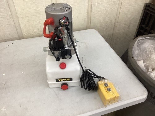 4 Quart Single Acting Hydraulic Pump Dump Trailer Plastic Remote - For Parts or Repair   - Lot 270