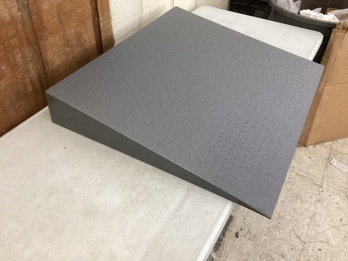 Threshold Ramp, 5" Rise, 800lb Max  - Lot 321