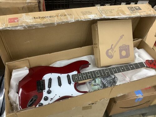 Beginner Electric Guitar Kit w/ Case, 10W Amp, Tremolo Bar - 39in  - Lot 210