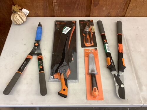 Lot of Gardening Tools  - Lot 288