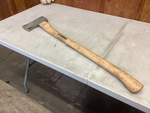 Husky 4lb Single Bit Axe  - Lot 699