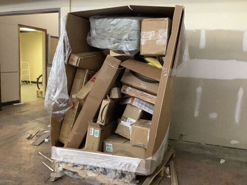 Pallet of Mixed Condition Low Value Housewares, Will Contain Salvage Items  - Lot 569