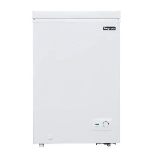 Magic Chef 3.5 cu. ft. Manual Defrost Chest Freezer - Small Dent - Lot 23