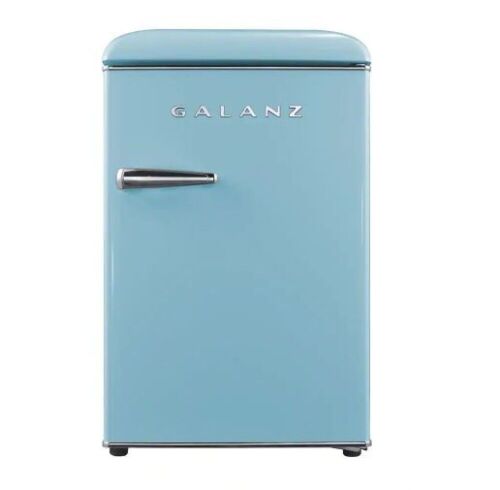Galanz 2.5 cu. ft. Retro Mini Fridge in Bebop Blue with Chiller - Lot 89