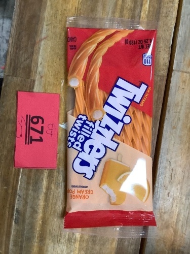 Box Of Orange Cream Pop Filled Twizzler(18Count) - Lot 671