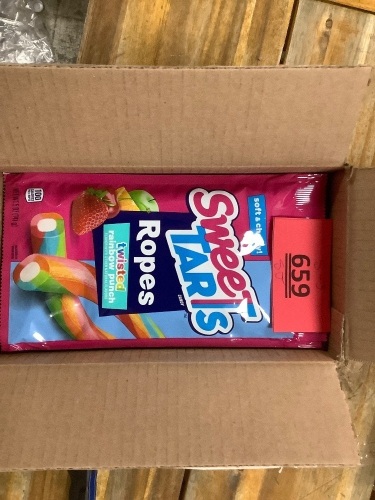 Box Of Sweet Tarts Ropes Twisted Rainbow Punch(12 Count) - Lot 659
