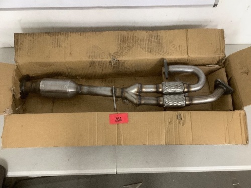 Nissian Maxima 3.5L Flex Pipes W/ Catalytic Converter 2016-2020 - Lot 781