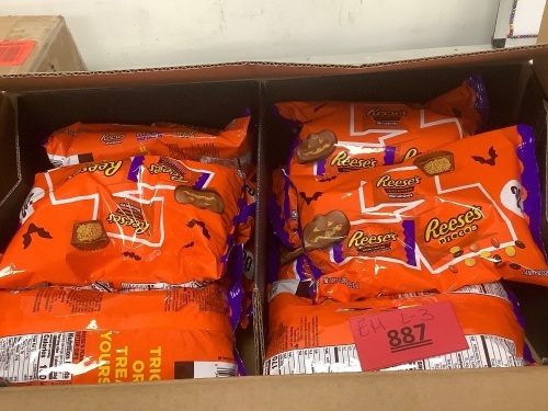 Box Of Assorted Reeses 12 bags - Lot 887