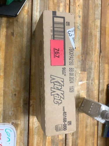 Box Of Kitkats 9 Count - Lot 767am