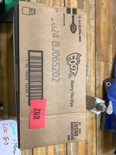 Box Of Fruit By The Foot Berry Tie-dye 12 count - Lot 769