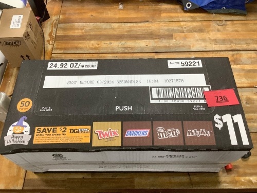 Box of Assorted Halloween Candy - Lot 736