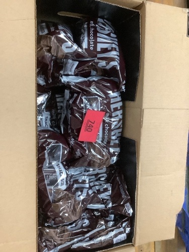 Box of Hersheys Halloween Candy - Lot 740