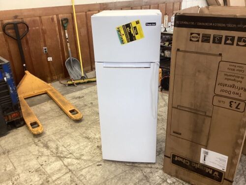 Magic Chef 7.3 cu ft Two Door Refrigerator  - Lot 23
