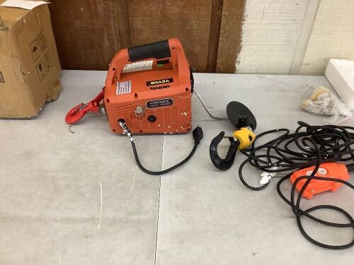 VEVOR 3-in-1 Electric Hoist Winch, 1100lbs, 1500W 110V, 25ft Lifting Height, w/Wire and Wireless Remote Control - Lot 357