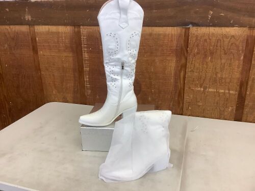 WETKISS Knee High White Embroidered Cowboy Boots Chunky Heel with Zipper, Size 7 - Lot 544