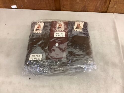 Lot of (12) Tech Touch Gloves  - Lot 285