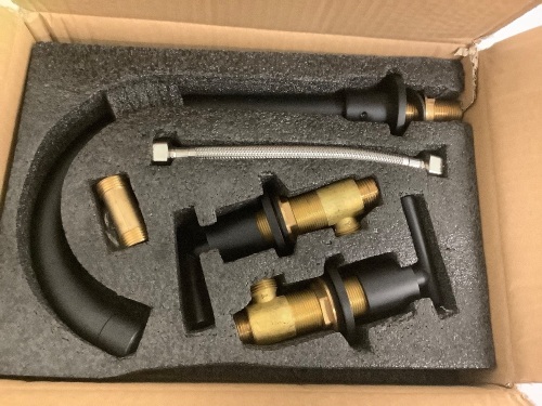 Kitchen Faucet, E-Commerce Return, Sold as is - Lot 340