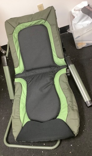 Folding Camp Chair, E-Commerce Return, Sold as is - Lot 420