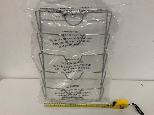 Wire Rack, Appears New, Sold as is - Lot 211