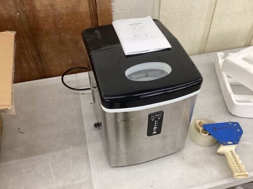 Countertop Chewable Bullet Ice Maker, 33lbs - Missing Ground Prong  - Lot 133