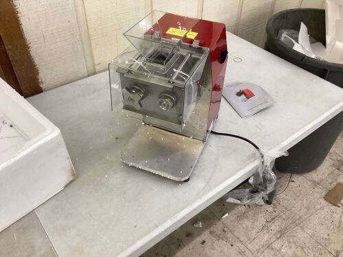 Meat Slicer 110V 850W  - Lot 223