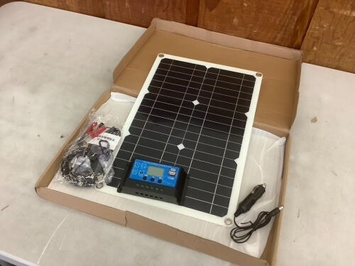 300 Watts Solar Panel Kit 30A 12V Battery Charger with Controller - Lot 680