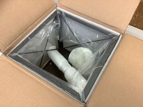 Light Fixture  - Lot 642