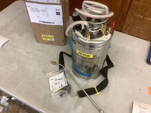VEVOR 1.5Gal Stainless Steel Sprayer with 16" Wand & Handle, 3.3FT Reinforced Hose - Handle is Stuck  - Lot 656