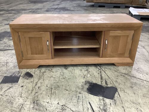 Bevel Natural Solid Oak Large TV Cabinet - Lot 50