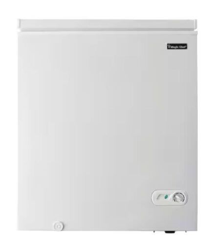 Magic Chef 5.0 cu. ft. Chest Freezer in White - Dented  - Lot 75