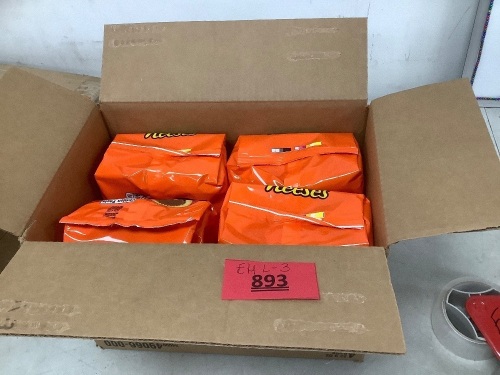 Box of Reeses Candy 4 Bags - Lot 893