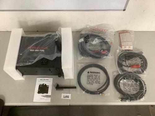 Mig-250 Pro 22ov Multi Functions Professional Welder  - Lot 1492