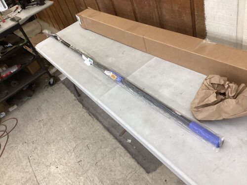 EVERSPROUT Telescoping Fruit Picker Pole - Lot 470