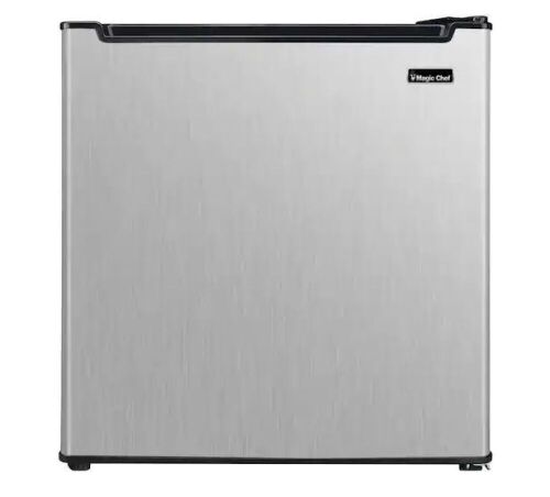 Magic Chef 1.7 cu. ft. Freezerless Mini Fridge in Stainless Steel - Lot 412