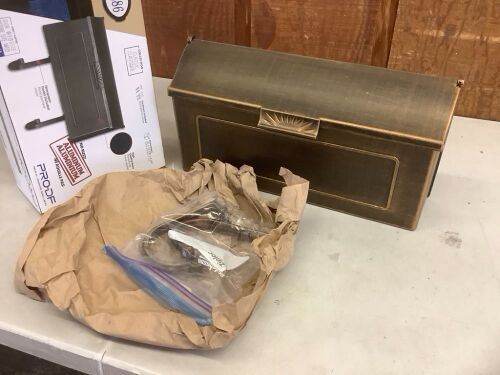 Antique Bronze Classic Cast Aluminum Wall Mount Mailbox - Lot 226